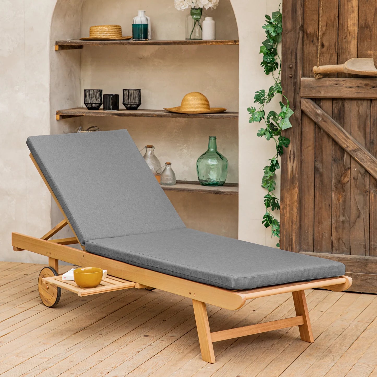 Bain de soleil pliant en acacia - coussin gris